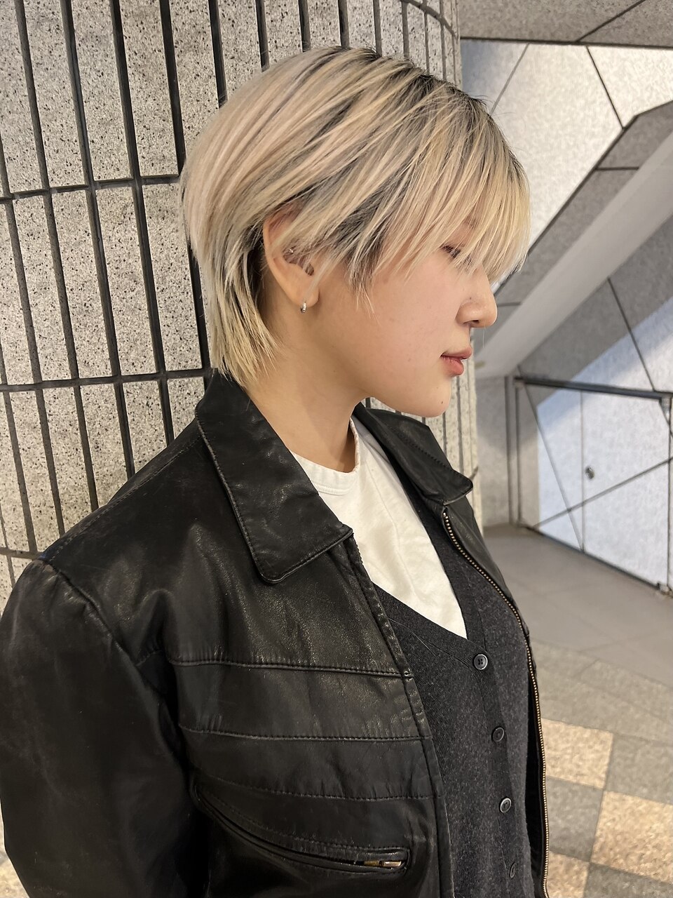 ハイトーンブロンド×ハンサムショート