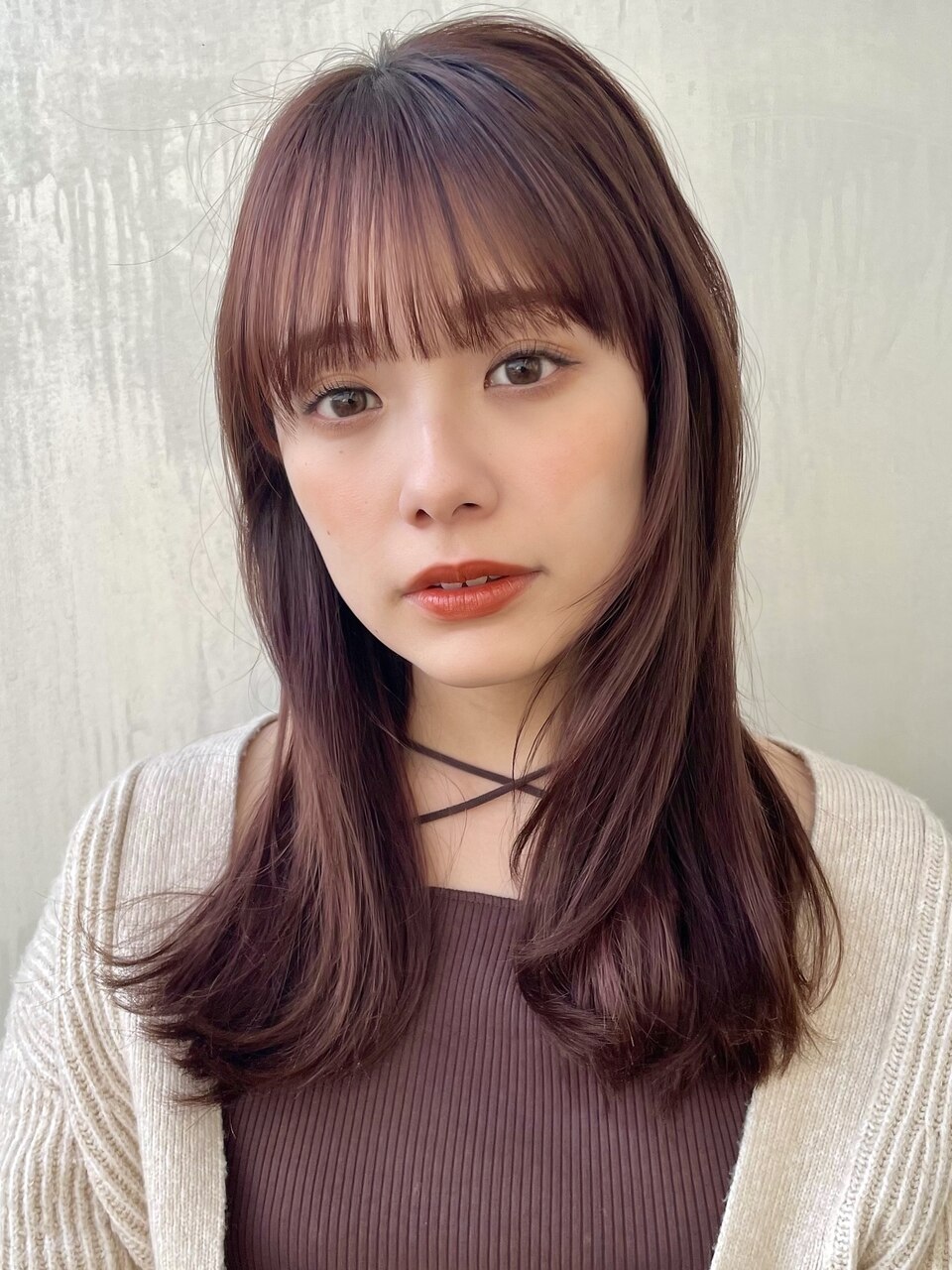 ピンクブラウン お顔まわりレイヤー ぱっつん前髪 ワイドバンク