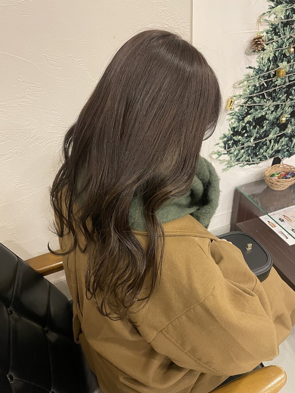 オリーブブラウン 担当近森