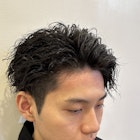 メンズツイストスパイラルパーマツーブロックセンターパート