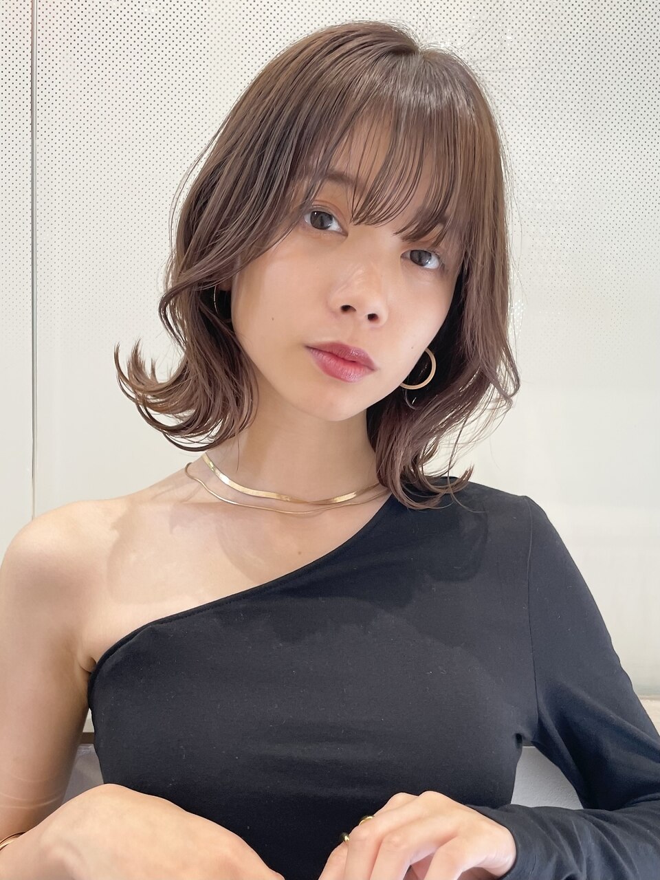 切りっぱなしボブ美髪ピンクブラウンくびれミディ M20240309