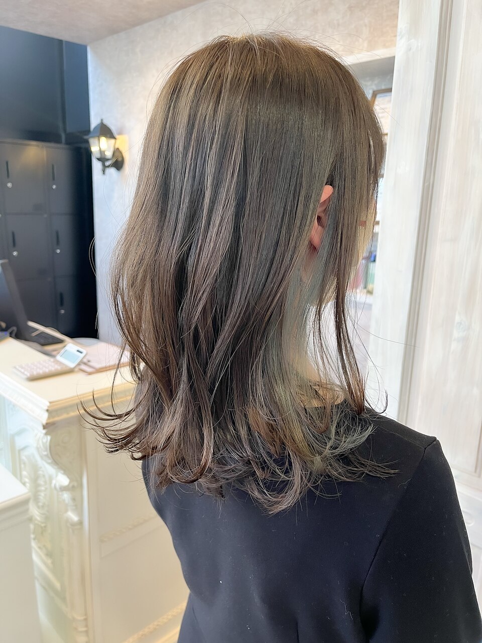 福山人気インナーカラーオリーブアッシュゆる巻き20代30代40代