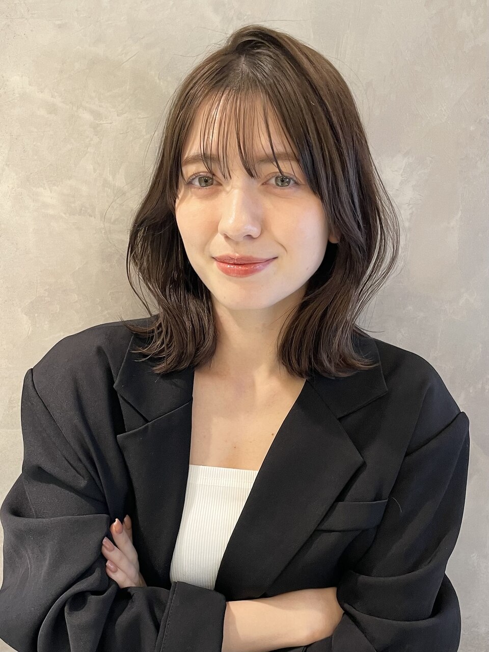 切りっぱなしボブ 美髪ピンクブラウンくびれミディ M20240329