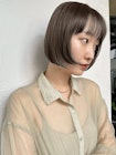 レイヤーボブ　切りっぱなしボブ　グレージュ　前髪