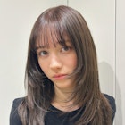 レイヤーカット×ベージュ