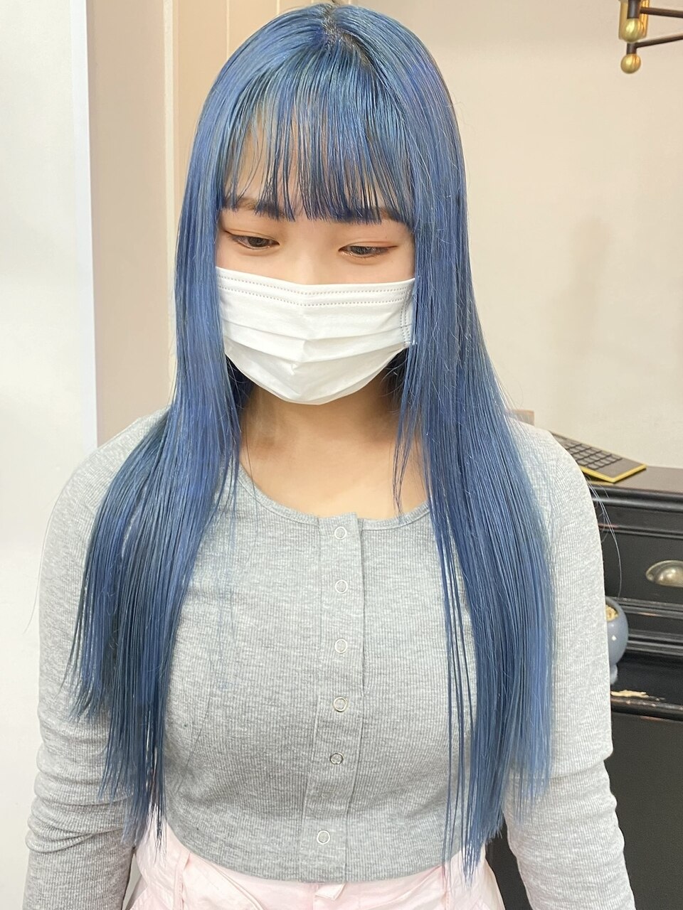 ペールブルー