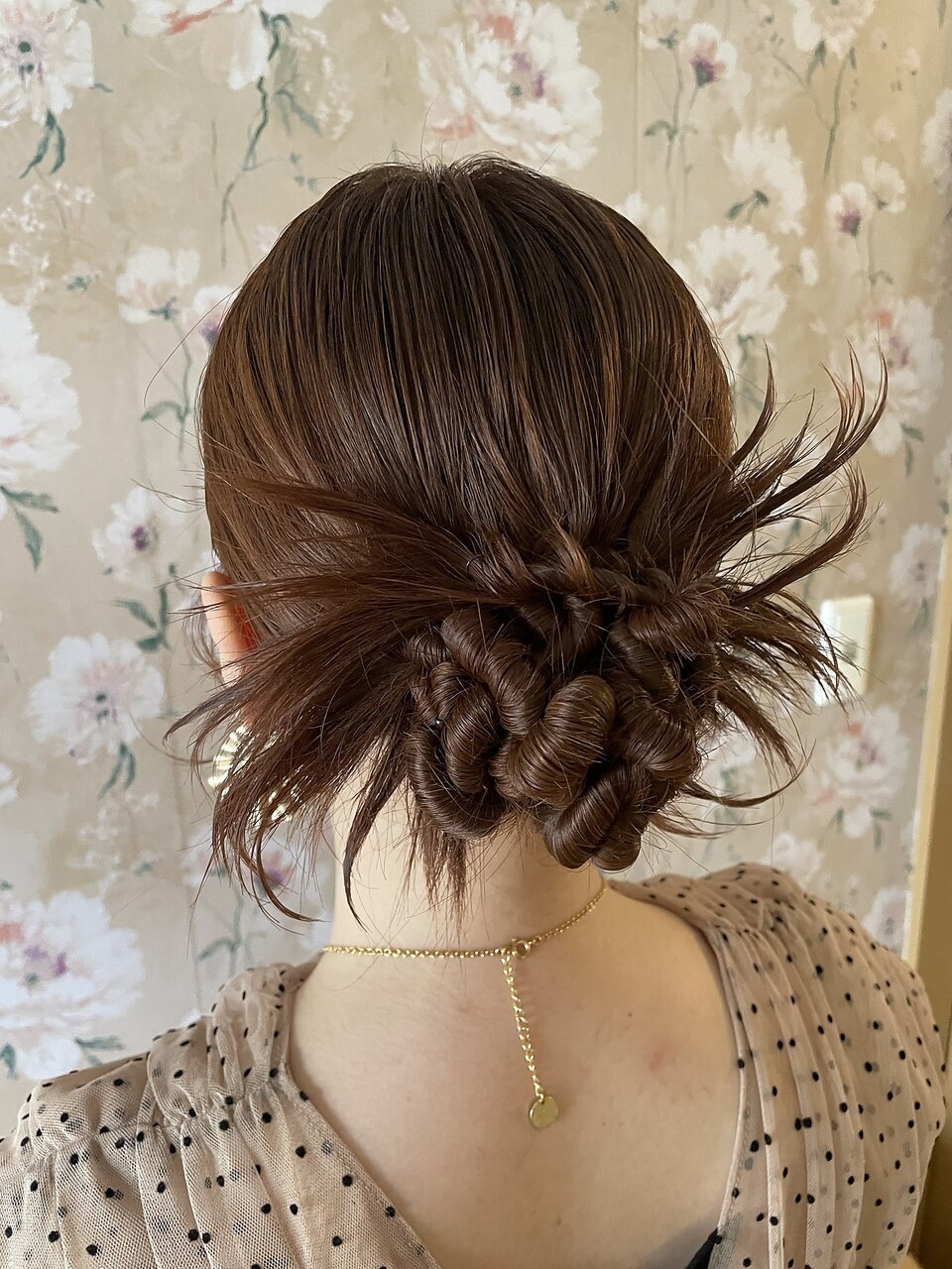 カチモリ トレンド ねじり シニヨン《立川 ヘアセット》