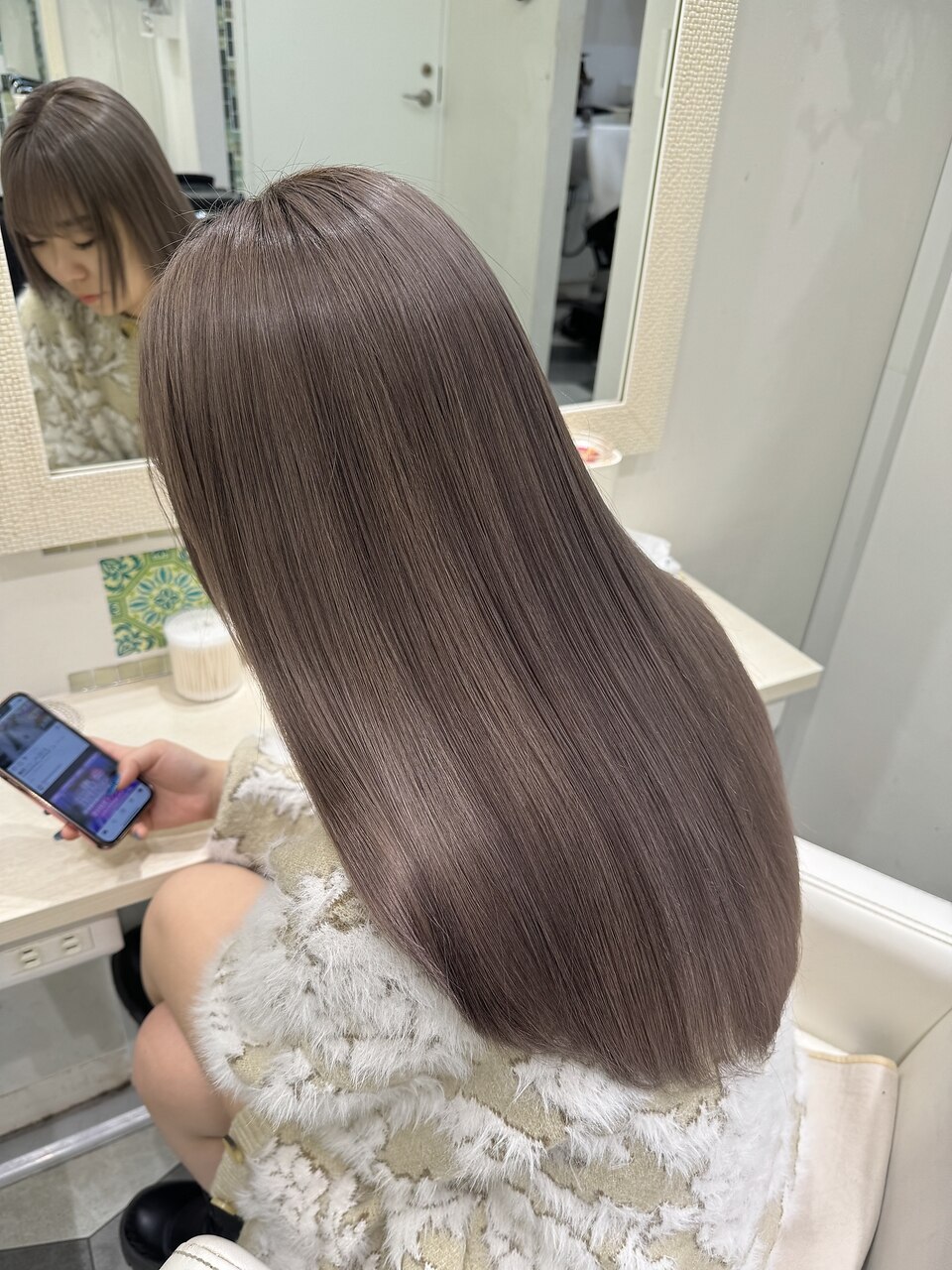 パールグレージュ