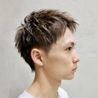 短髪 浮かしバング アッシュグレー ツーブロック ウルフ