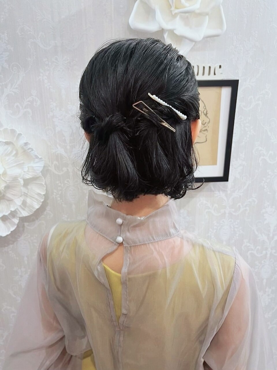 結婚式 二次会 お呼ばれ ハーフアップ×ゴールド・パールピン