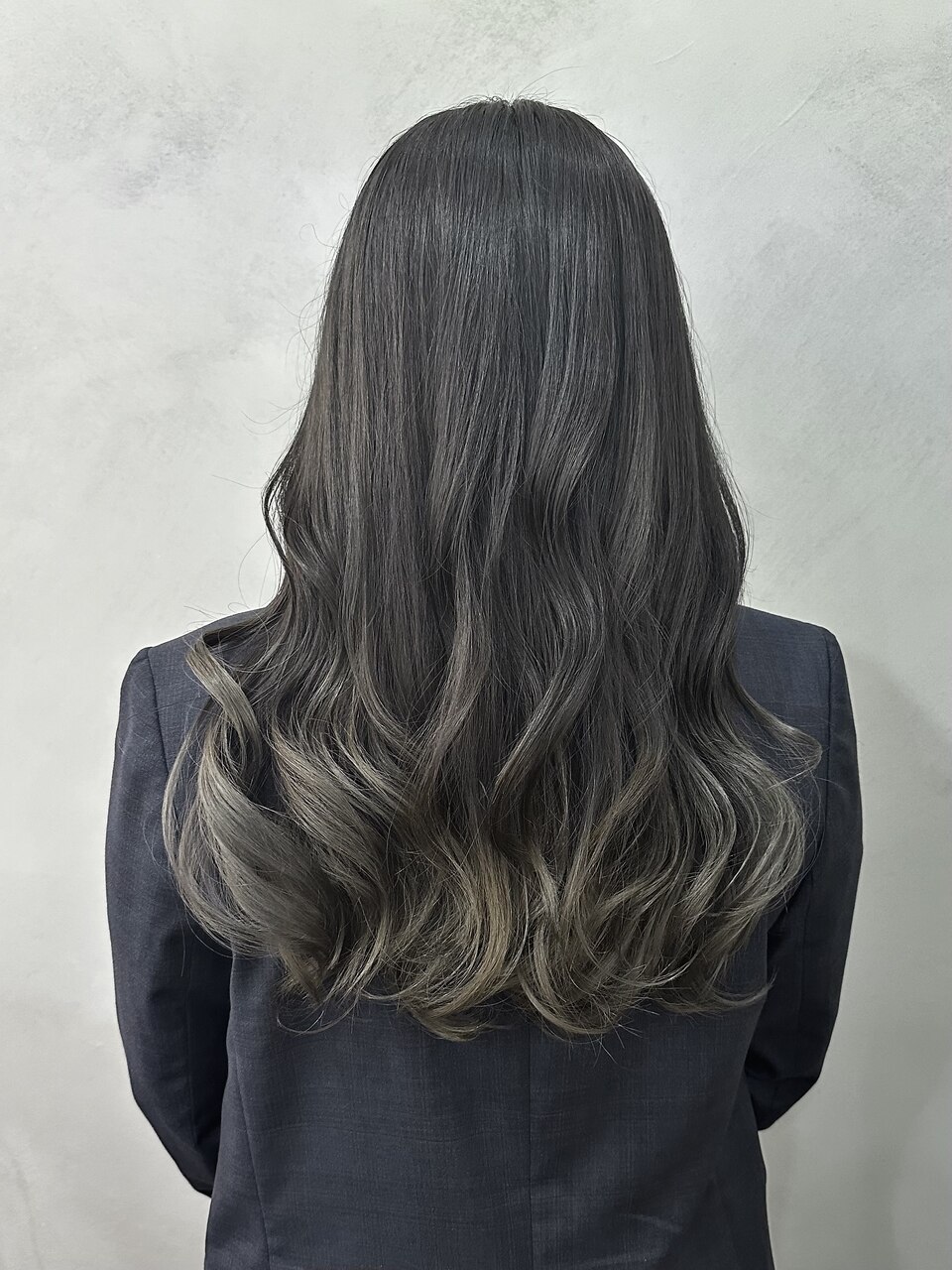 グラデーションカラー×グレージュカラー