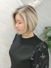 大人の派手髪前下がりショートボブ