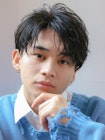韓国ヘアカルマパーマコンマバングセンターパート黒髪ウルフ