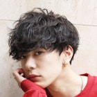 波巻きパーマツイストスパイラルパーマツーブロックメンズ黒髪