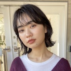 ボブ前髪パーマ顔まわりレイヤーニュアンスカールダークブラウン