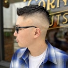 フェードスキンフェードツーブロック刈り上げジェットモヒカン