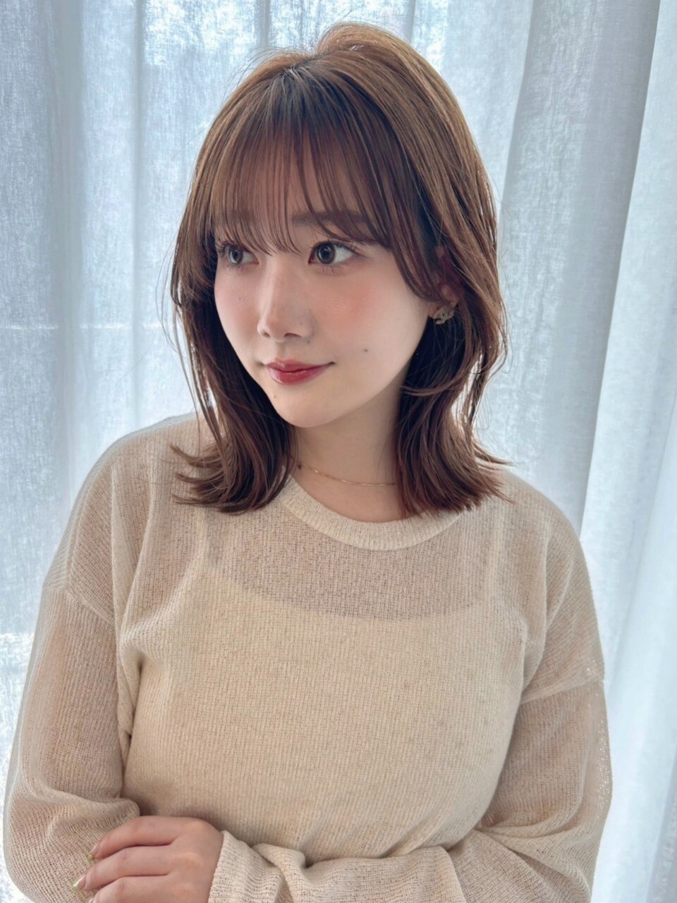 小顔レイヤーカット　オリーブベージュ　ウェットヘアも◎