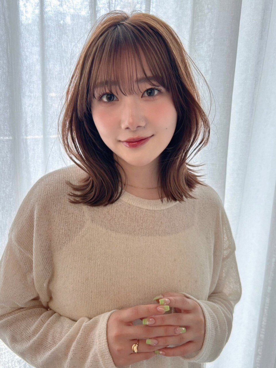 小顔レイヤーカット　オリーブベージュ　ウェットヘアも◎