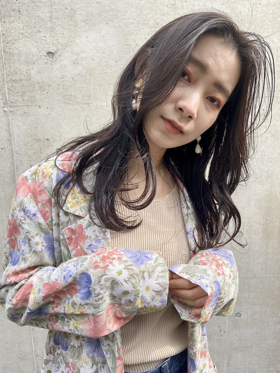 △大人可愛い前髪なしロングレイヤーカットオリーブグレージュ