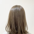 透明感オリーブベージュ