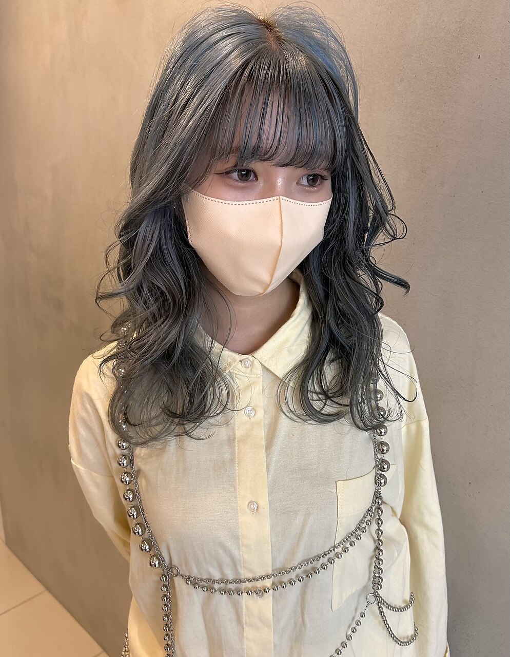 ペールブルー