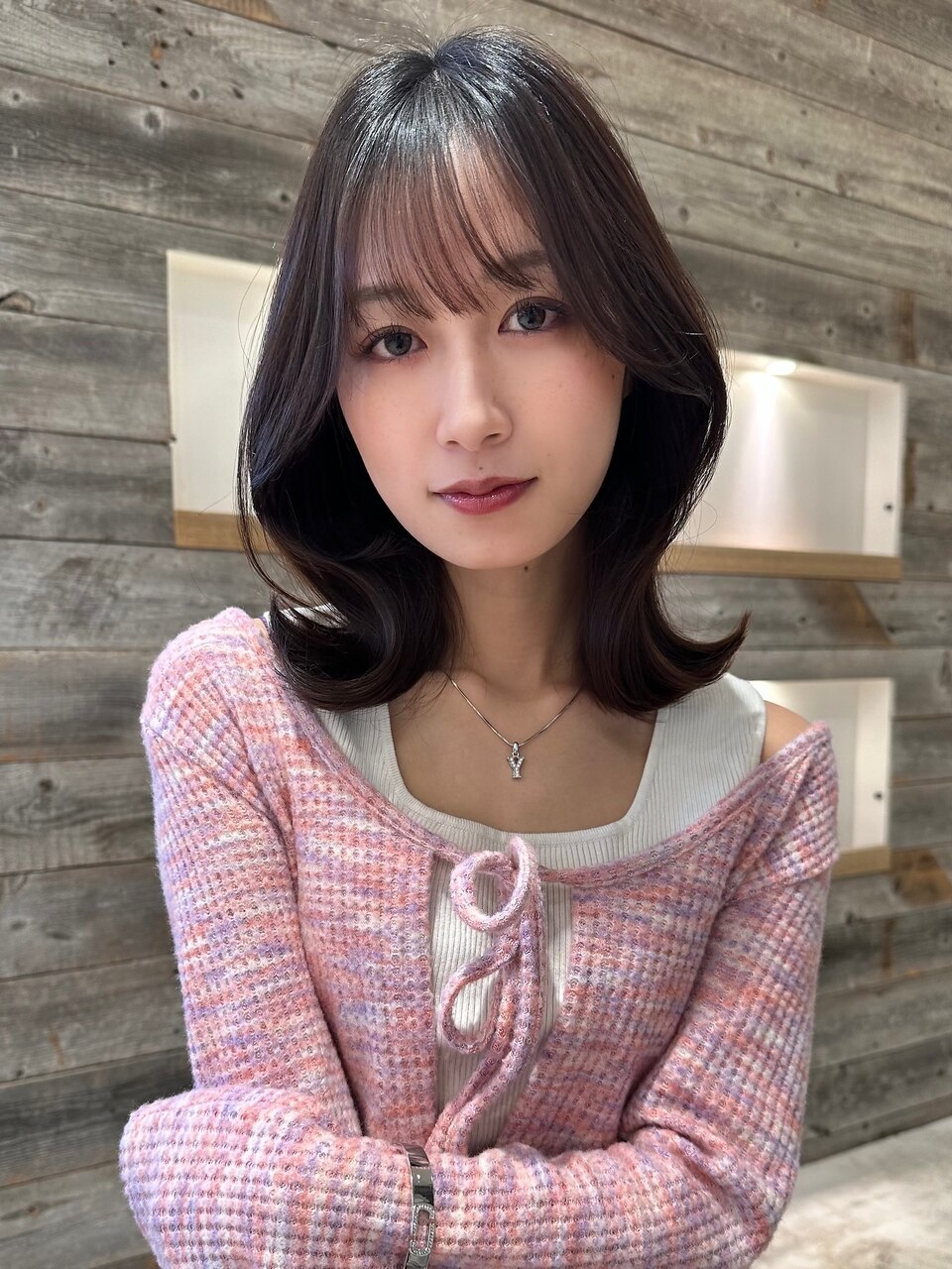 暗髪ダークグレージュくびれヘア【肥田亜沙美】