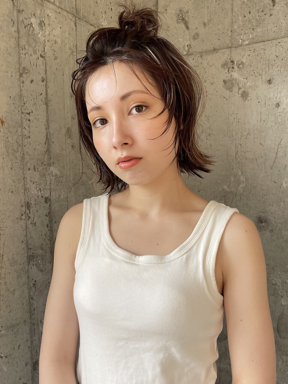 顔周りレイヤー/ハイライトカラー/ヘアアレンジ/表参道