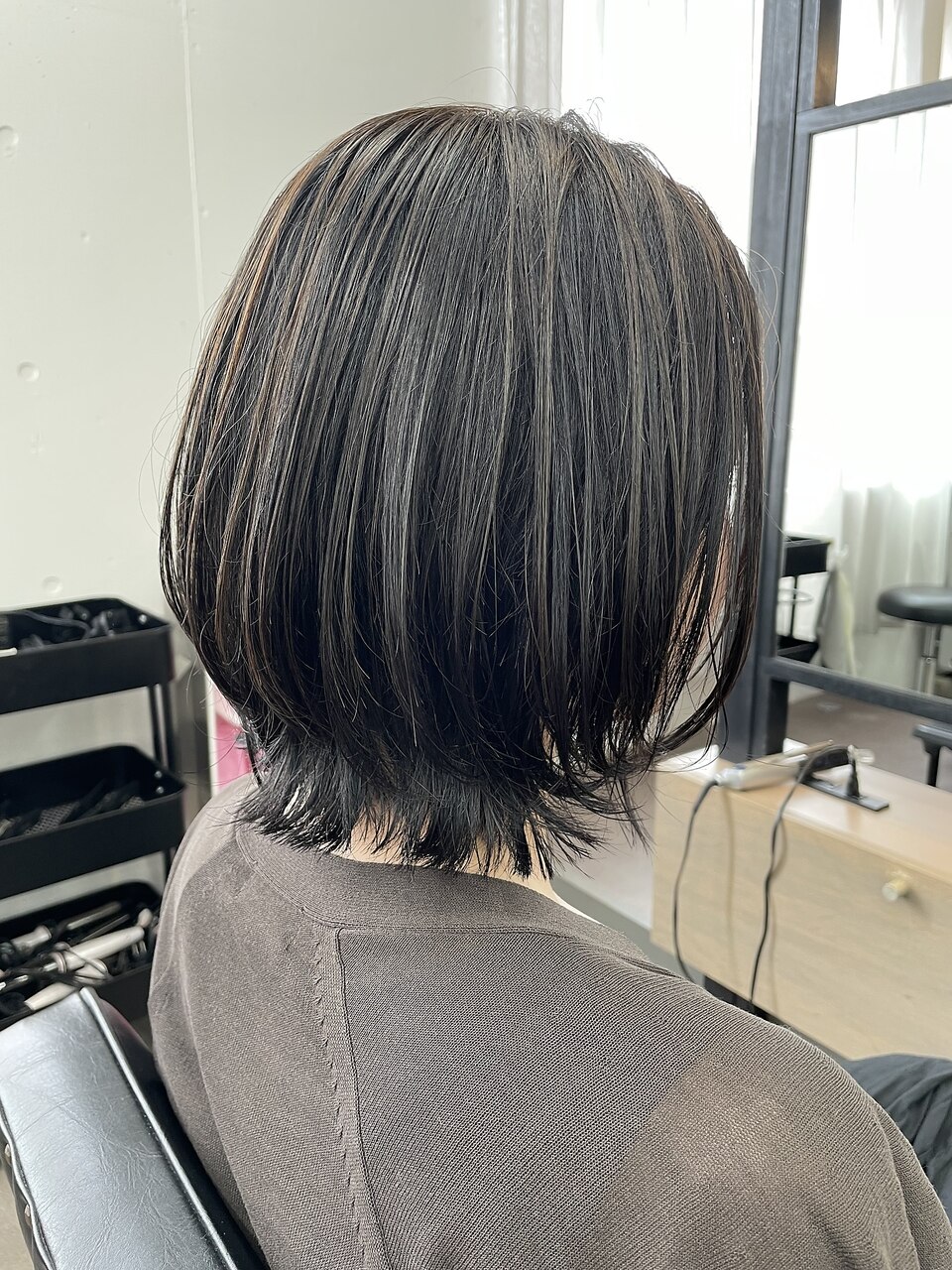【中目黒】ブリーチなしナチュラルデザインカラーのレイヤーボブ