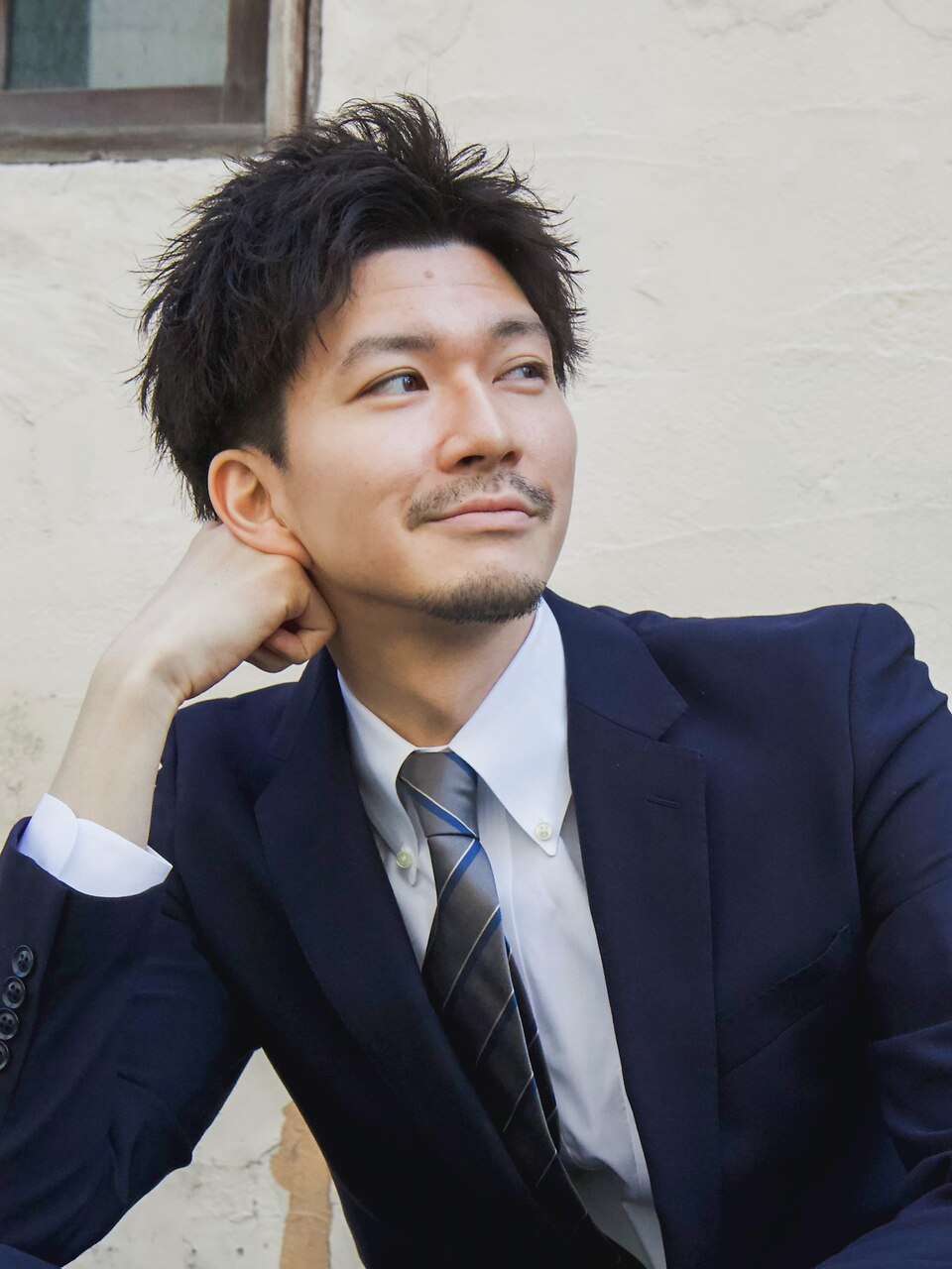 ビジネスヘア就活ヘアツーブロック刈り上げワックスなし眉毛