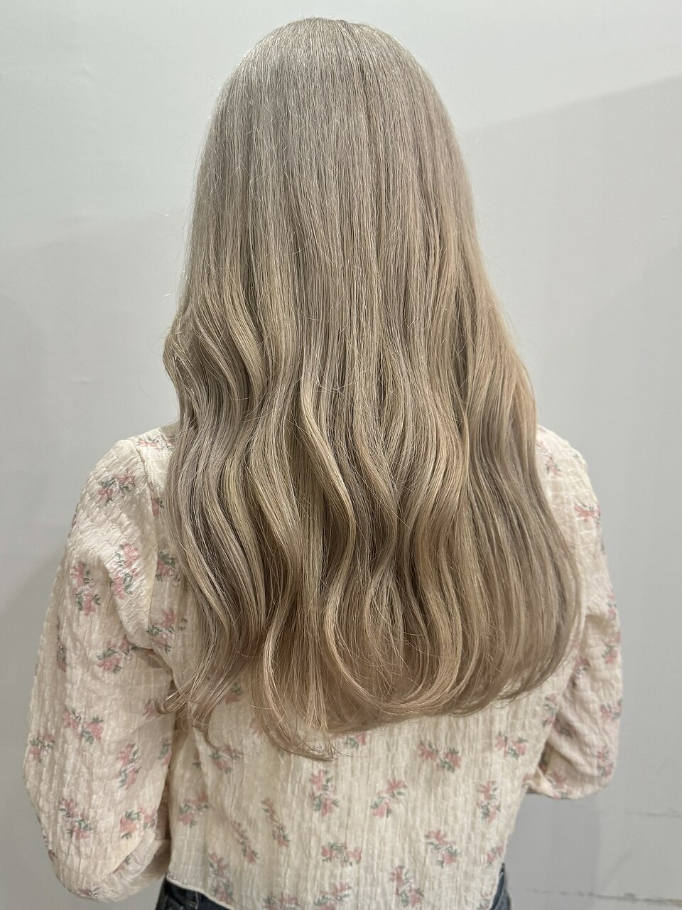 ホワイトグレージュ/ハイトーン/ブリーチ/表参道