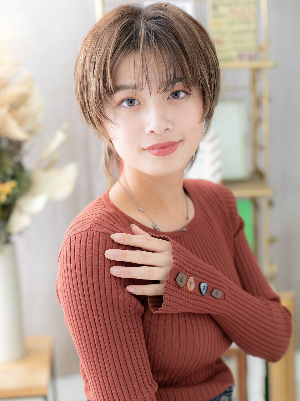 韓国風ハイライト小顔マッシュウルフショート