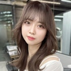 小顔見せが叶う韓国レイヤーカット&透明感グレージュカラー