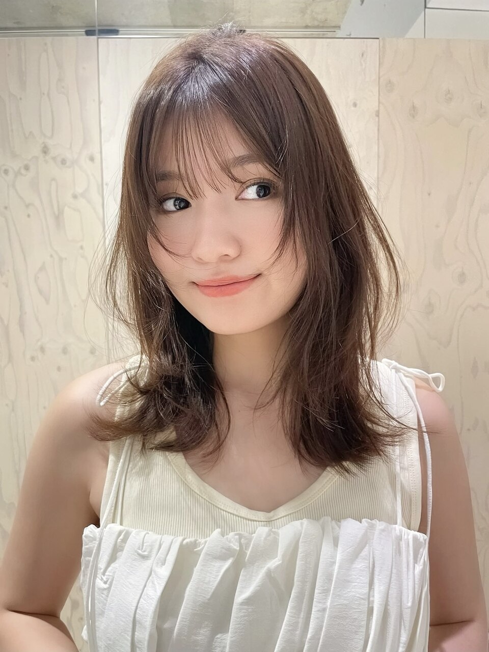 小顔見え◎くびれミディアム×クリームブラウン
