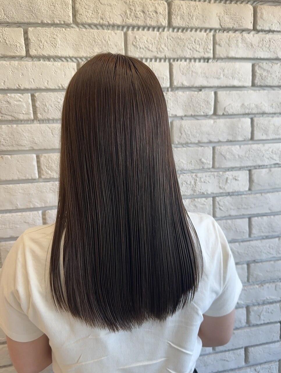 オリーブアッシュの極上艶髪スタイル