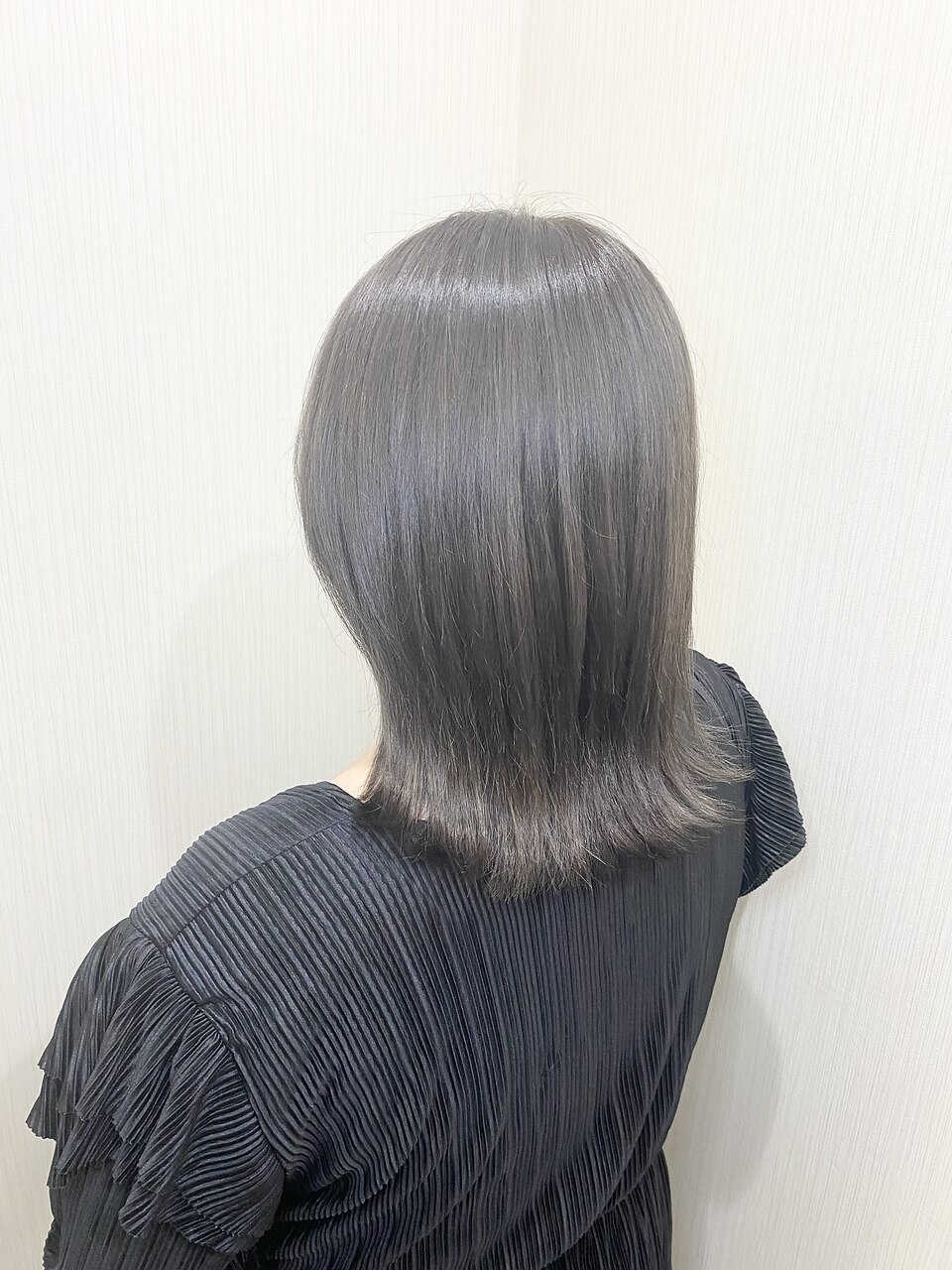 ネイビーグレージュ