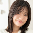 美髪グレージュカラーウェットヘア外ハネくびれミディアムY大宮