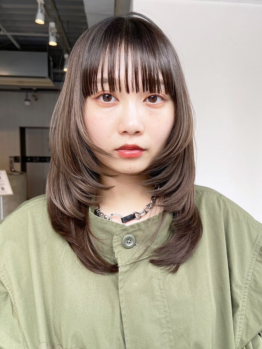 美髪グレージュカラーセミディレイヤーロング_ba509891