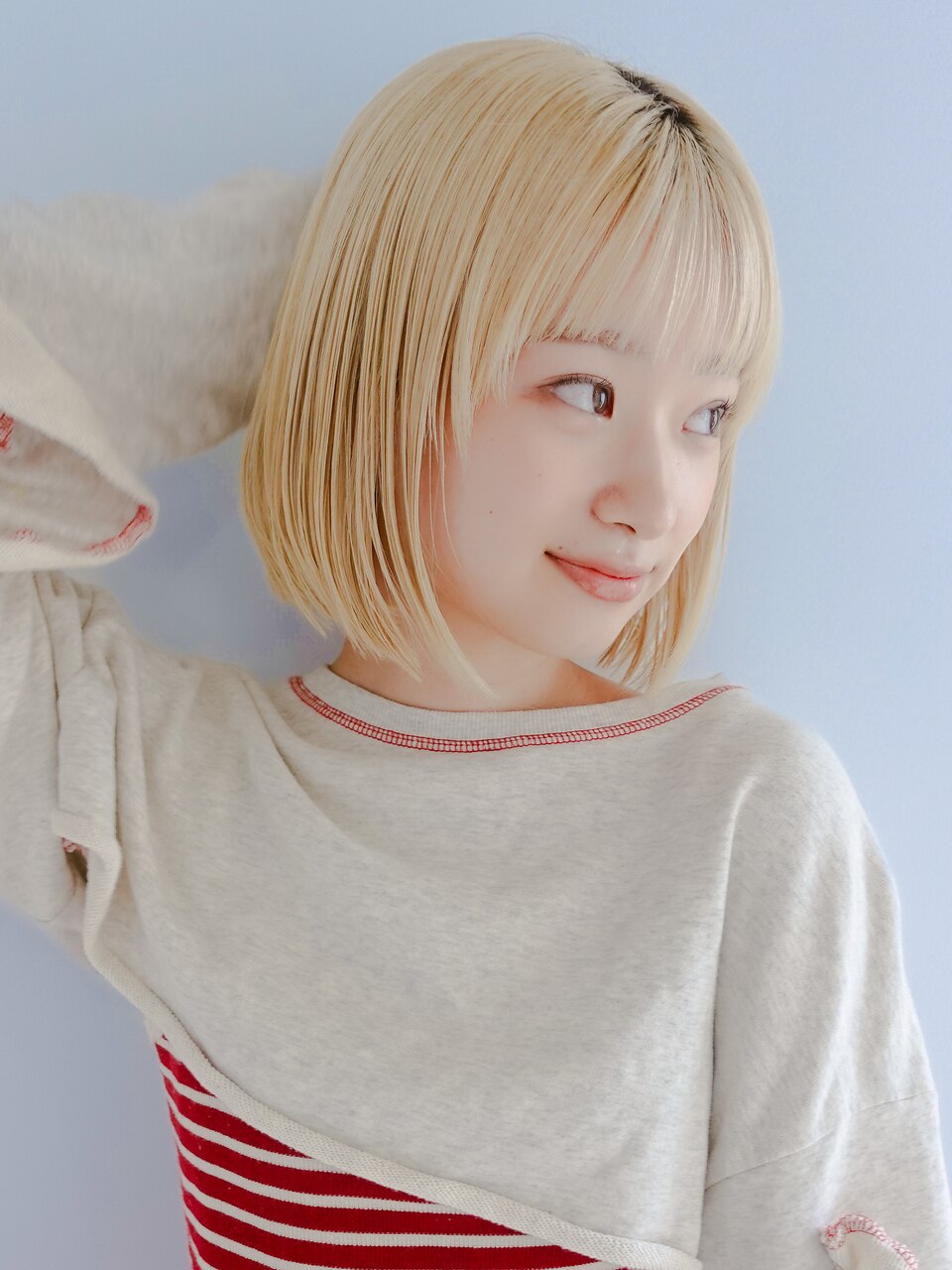ハイトーン×ショート『可愛い』を最大限に演出したぱつっとボブ