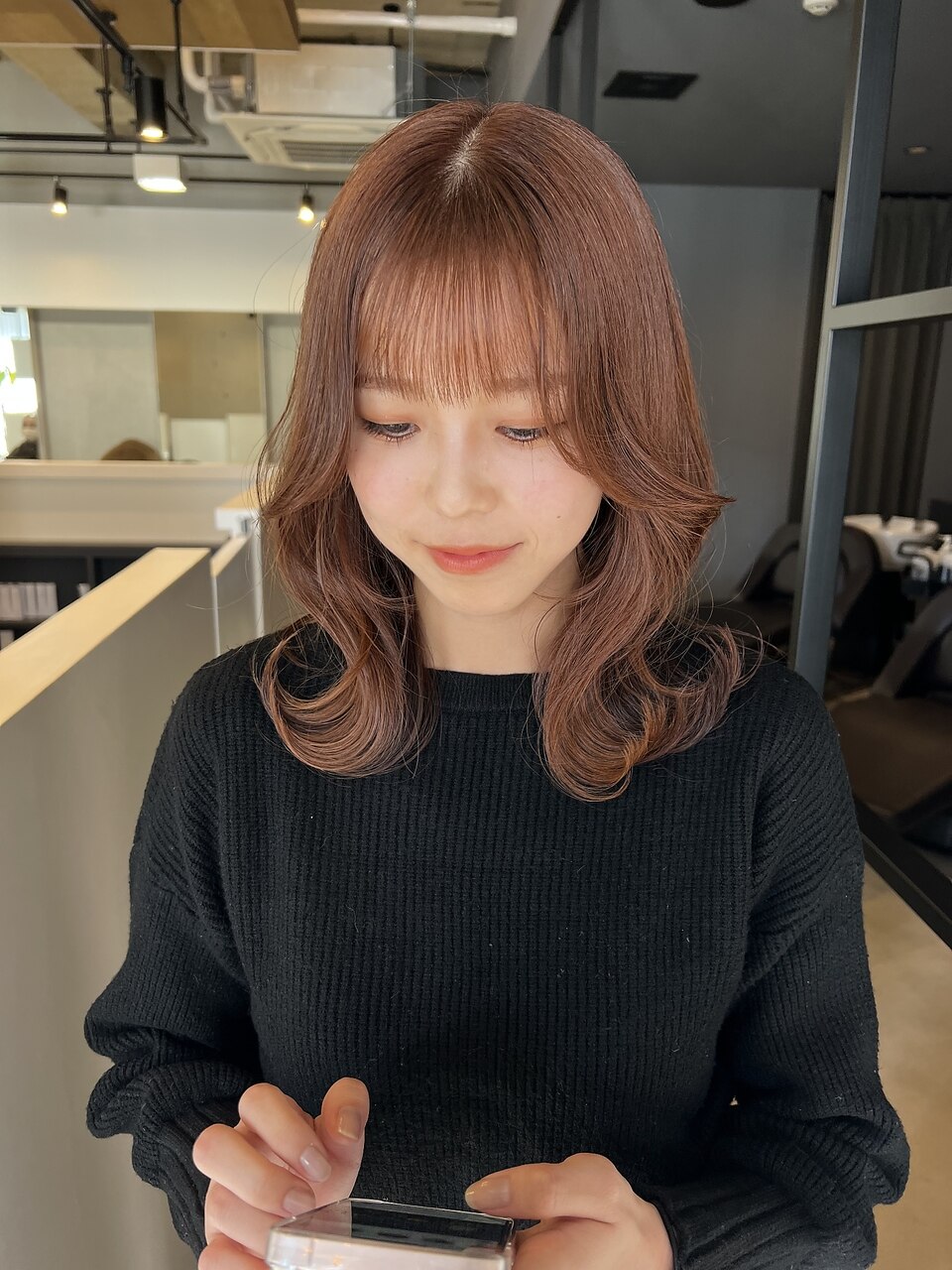 オレンジブラウンカラー×顔周りレイヤーカット