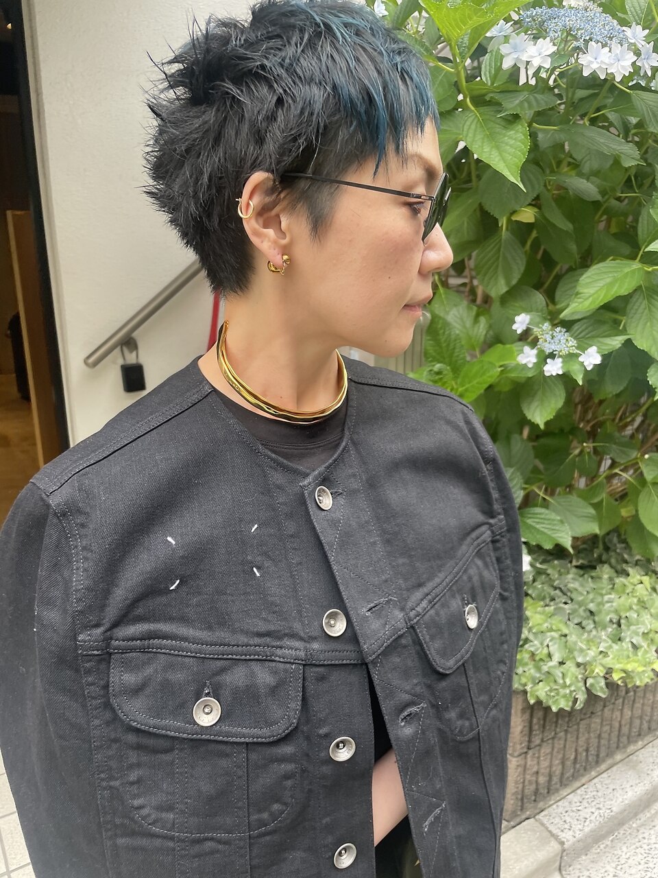 bibito 大人ベリーショート　白髪ケアブルーヘア　くせ毛カット