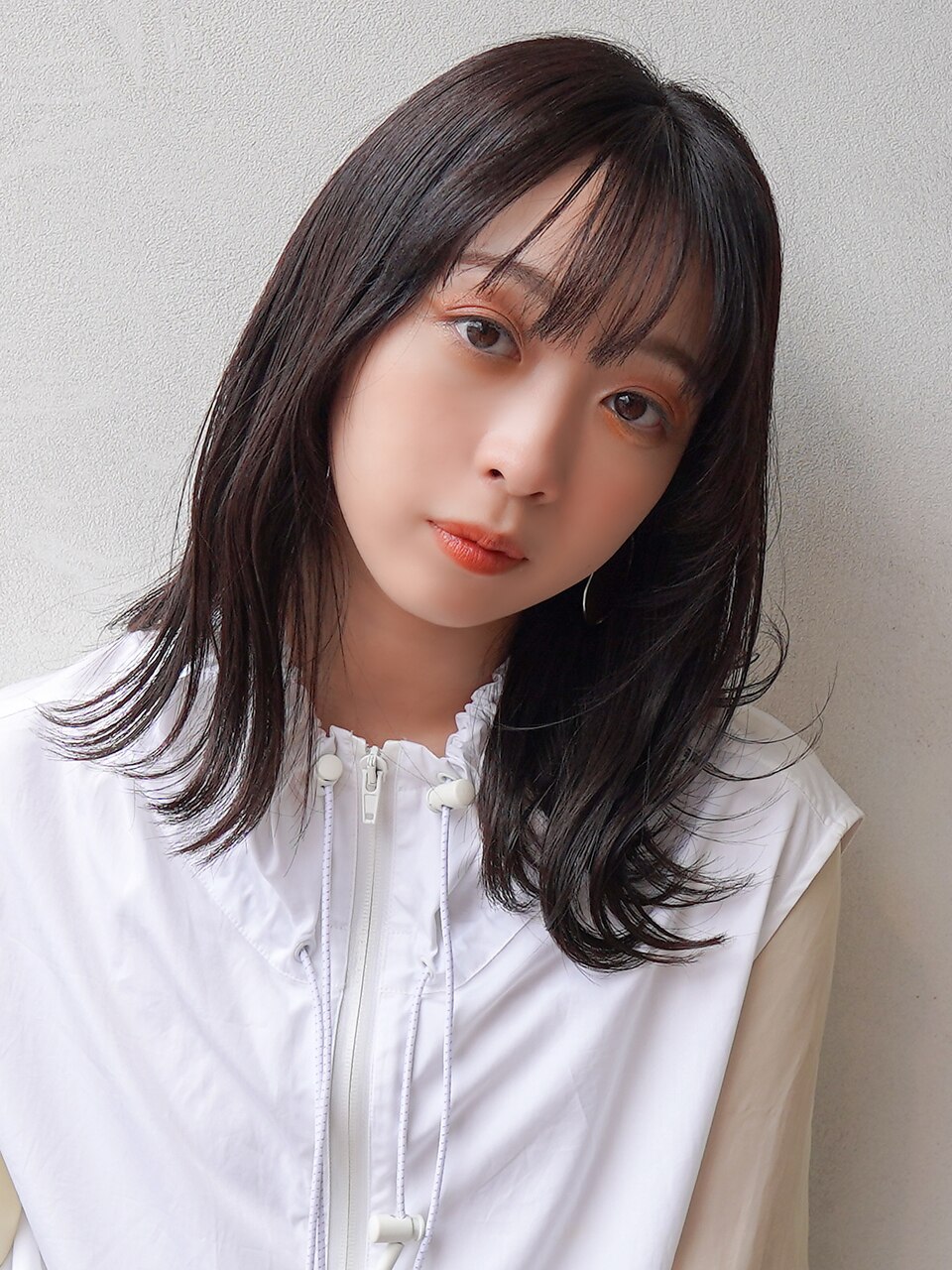 暗髪カラー×大人かわいいシースルーバング