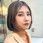 オリーブベージュ×大人かわいいボブスタイル