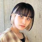 コントラストのあるベージュカラーのインナーカラー