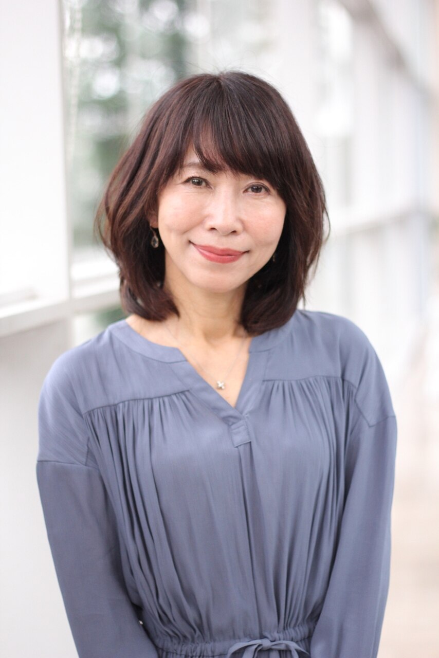 大人女性が輝くミディアムレイヤー/ミスエッセンス竹下