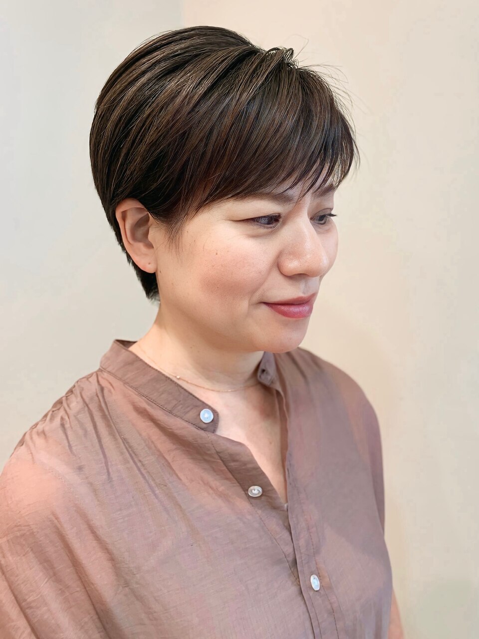 おばさん 写真 50代に贈るおばさんぽくない髪型ガイド。2大キーワードと実例集｜ホットペッパービューティーマガジン