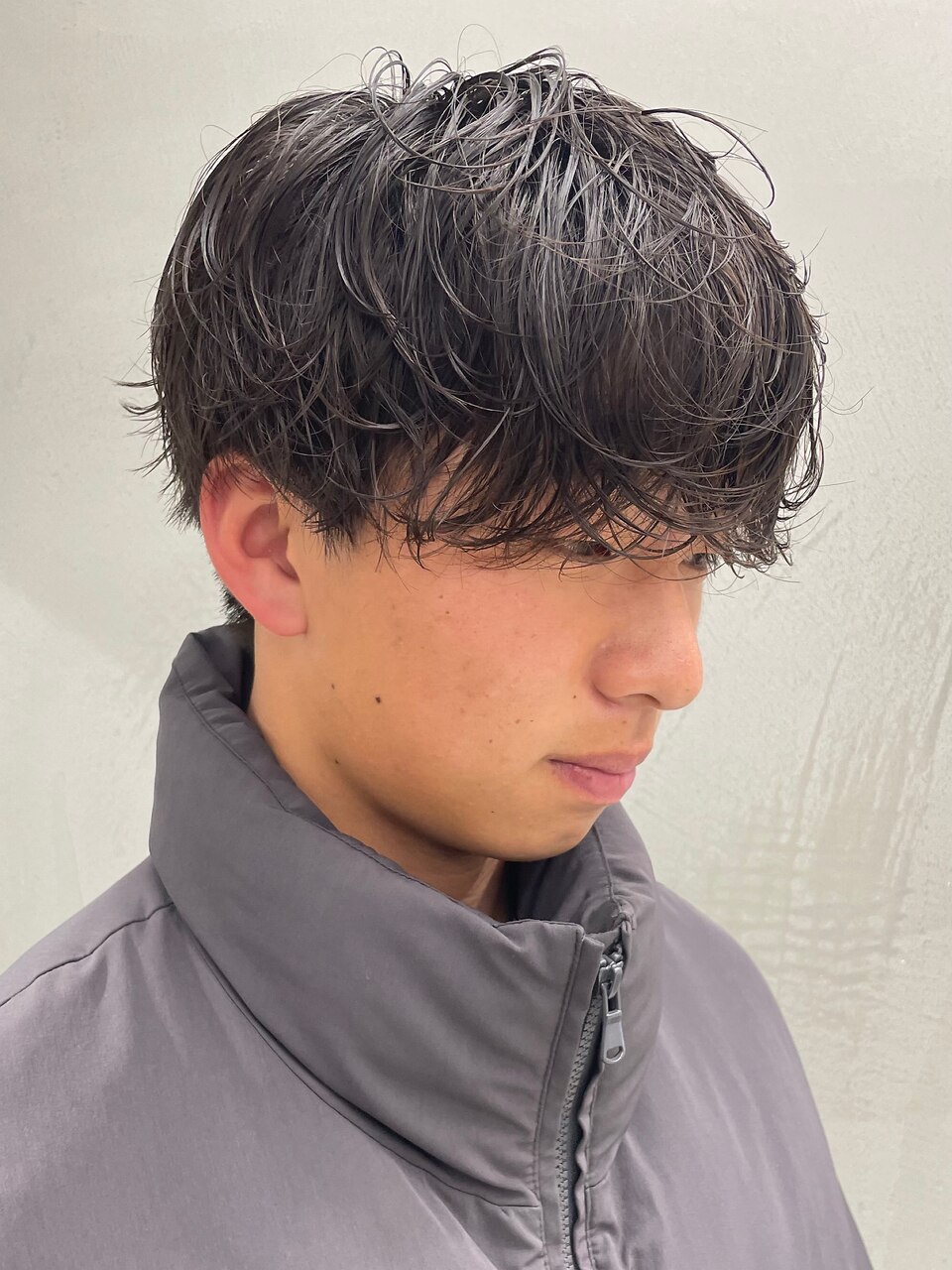 緩めシャドウパーマ×マッシュスタイルでおしゃれな雰囲気に◎