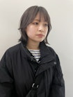 女性らしく上品な印象を与える、レイヤーカットスタイル