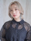 ホワイトベージュ×ペールブルーのボブ♪