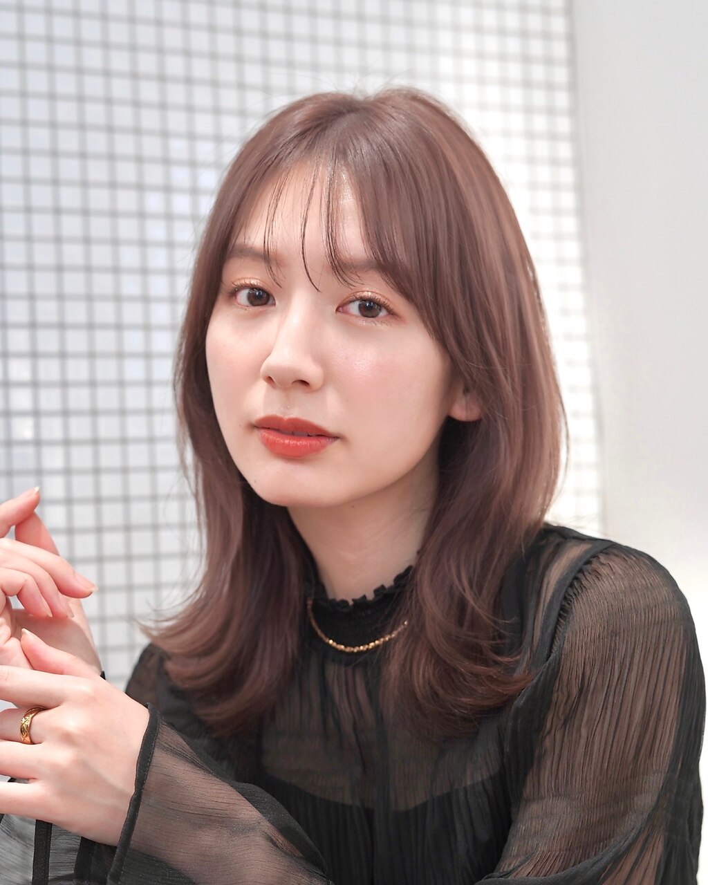 大人鎖骨下ミディアム『上品な顔まわり×くびれミディアム』