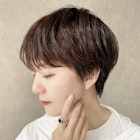 耳掛けショートカットマッシュショート前髪あり20代30代40代
